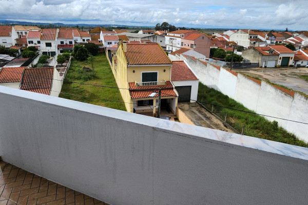 Apartamento T3 totalmente remodelado Salvaterra de Magos
